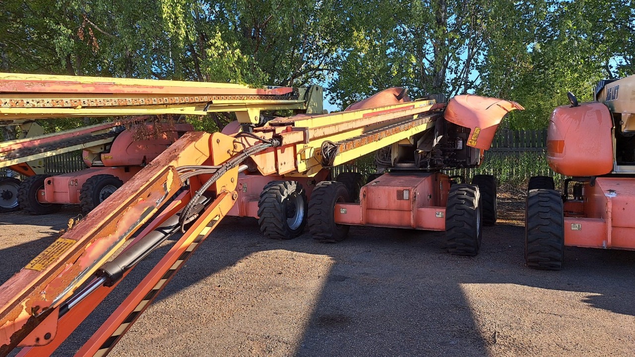 Sold - Articulated Boom Lift